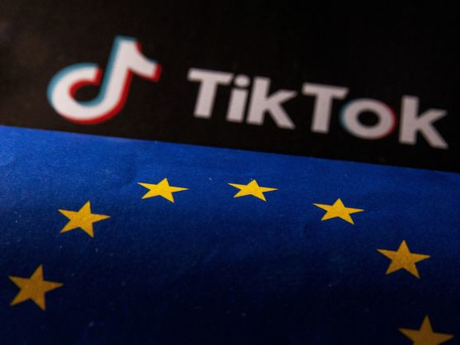 Ilustración de la bandera de la UE y TikTok. (Reuters/Dado Ruvic)